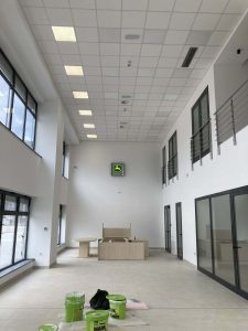 Kite-d.o.o.-John-Deere-traktori-II-Cenej-Novembar-2021-Podne-plocice-Berlin-Perla-60x60-Navarti-Spanija