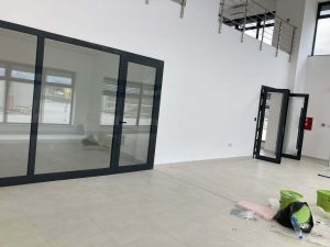 Kite-d.o.o.John-Dere-traktori-I-Cenej-Novembar-2021.-Podne-plocice-Berlin-Perla-60x60-Navarti-Spanija-