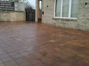 Pogon-u-okolini-Beograda-juni-2021.-Parking-Klinker-30x30x15-cm-Brancos-Spanija