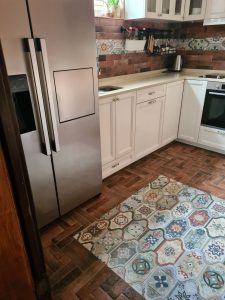 Privatna-Kuca-Beograd-Referenca-Decembar-2020-Kuhinja-I-Pod-Tiziano-Umbral-7x28-Bestile-Spanija-