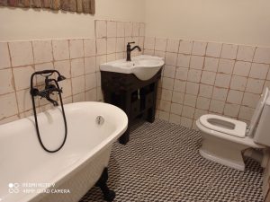 Privatna-kuca-IV-Palic-Referenca-Juli-2020-Kupatilo-Zidne-plocice-FS-Artisan-B-33X33-Peronda-Spanija-Podne-plocice-FS-Espiga-45x45-Peronda-Spanija